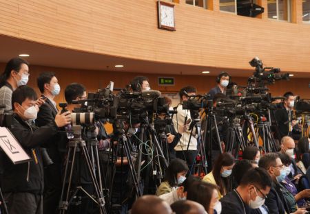 (miniature) Des journalistes lors d'une conférence de presse tenue par Qin Gang