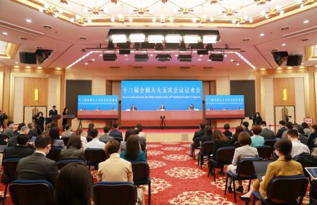 (miniature) Des journalistes assistent à une conférence de presse donnée par le Premier ministre chinois