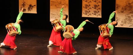 (miniature) Danse traditionnelle Coréenne (Corée)