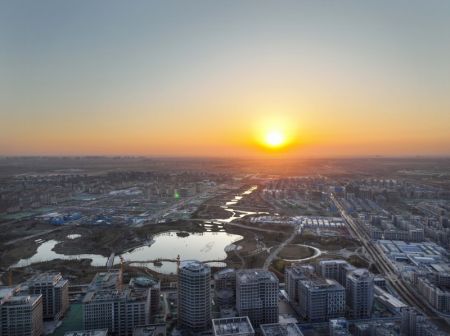 (miniature) Photo aérienne du lever de soleil au-dessus de la Nouvelle Zone de Xiongan