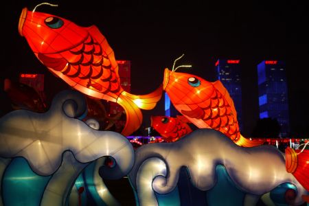 (miniature) lanternes en forme de poissons