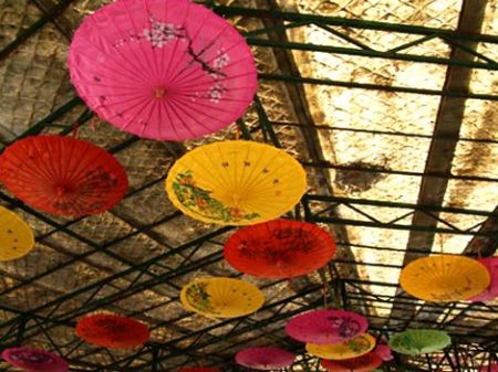 (miniature) Parapluie et traditions
