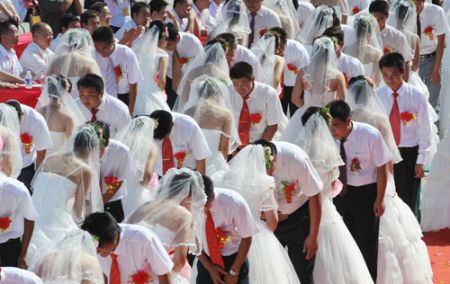 (miniature) mariage groupé en Chine