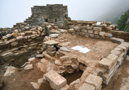 (miniature) Un site archéologique de la partie de la restauration basée sur la recherche de la section Jiankou de la Grande Muraille