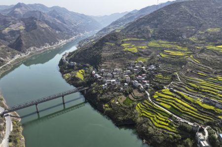 (miniature) Vue aérienne du bourg de Guoyuan à Xunyang