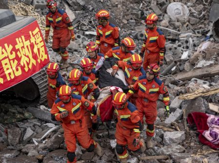 (miniature) Opérations de secours dans le village de Liangshui à Zhaotong
