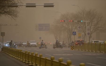 (miniature) Des rues enveloppées de poussière à Hohhot