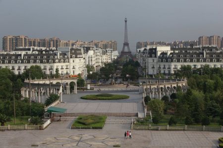 (miniature) Tour Eiffel en Chine
