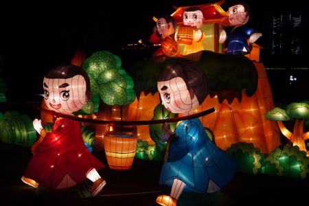 (miniature) lanternes en forme de personnages