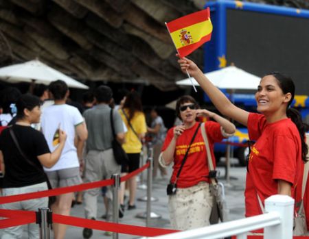 (miniature) Expo 2010 : le pavillon de l'Espagne fête la victoire à la Coupe du Monde de Football