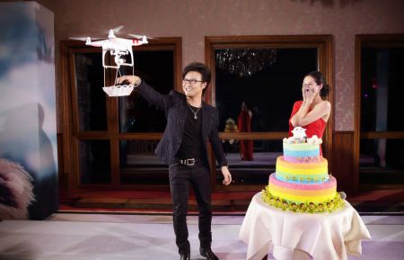 (miniature) Zhang Ziyi demandée en mariage avec un drone