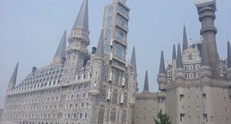 (miniature) Une université en Chine ressemble au château Poudlard dans Harry Potter