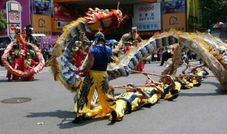 (miniature) danseurs chinois (danse du dragon)