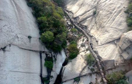 (miniature) Photos au mont Hua : le sentier le plus dangereux du monde