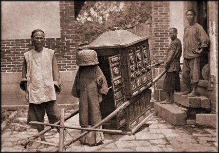 (miniature) Mariée Chinoise en chemin vers le lieu de célébration à Fuzhou, Fujian Chine (1911, Ralph G. Gold)