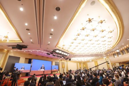 (miniature) Des journalistes assistent à une conférence de presse donnée par le Premier ministre chinois