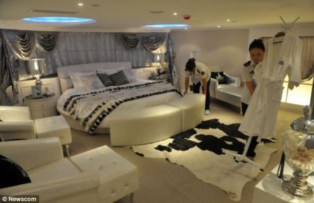 (miniature) Chine : un porte-avions transformé en hôtel de luxe