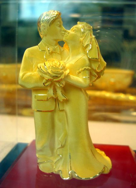 (miniature) personnages en or