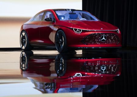 (miniature) Photo d'un concept-car Mercedes-Benz CLA-Class présenté au Salon international de l'automobile de Beijing 2024 dans l'arrondissement de Shunyi