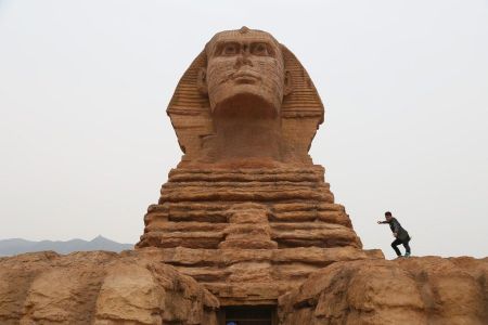 (miniature) Une réplique grandeur nature du Sphinx de Gizeh en Chine