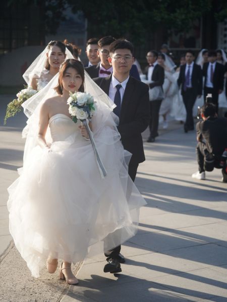 (miniature) Des couples se préparent à des photos de mariage à Nanjing