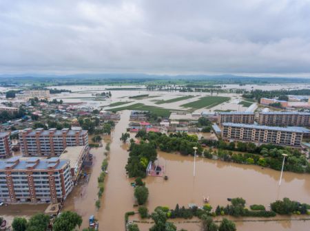 (miniature) Photo aérienne prise le 5 août 2023 des zones inondées à Yanshou