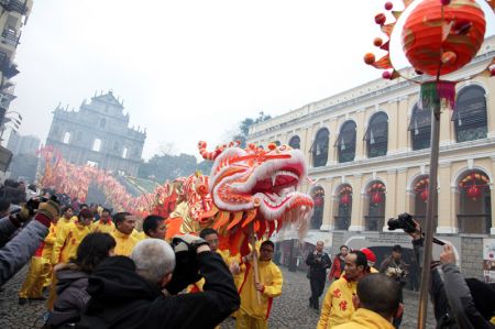 (miniature) Macao : Photos du défilé du Dragon pour le Nouvel An Chinois