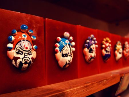 (miniature) masques chinois en jouet