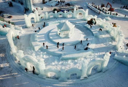 (miniature) Le site de construction du Monde de glace et de neige de Harbin