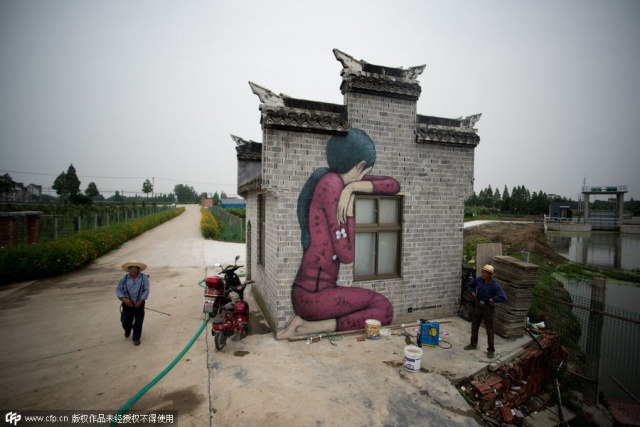 Un artiste Franais tague les murs de Shanghai